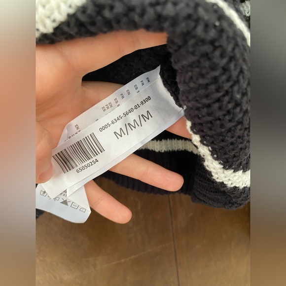 Revamped black & white striped knit sweater (M) - Picture 6 of 8